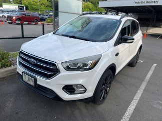 Used 2017 Ford Escape Titanium image 1
