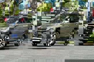 Used 2025 Subaru Outback Touring XT w/ Popular Package #2 image 1