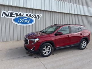 Used 2021 GMC Terrain SLE w/ Driver Convenience Package image 1