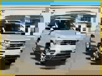 Used 2018 Volkswagen Tiguan S image 1