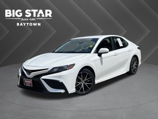Used 2024 Toyota Camry SE image 1
