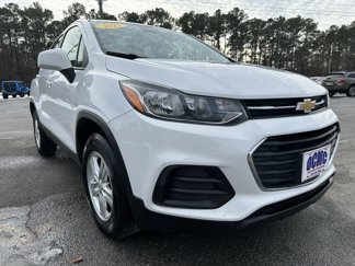 Used 2021 Chevrolet Trax LS image 1