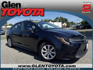 Certified 2022 Toyota Corolla LE image 1