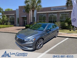 Used 2021 Volkswagen Jetta R-Line w/ R-Line Cold Weather Package image 1