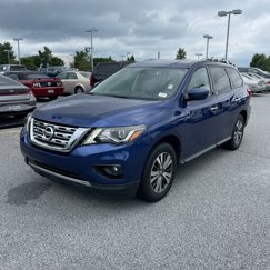 Used 2019 Nissan Pathfinder SV image 1