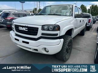Used 2004 GMC Sierra 2500 SLE w/ Heavy-Duty Power Package image 1