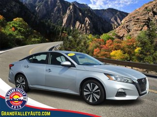 Used 2022 Nissan Altima 2.5 SV image 1