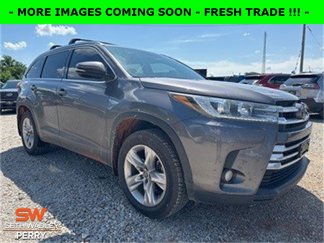 Used 2017 Toyota Highlander Limited image 1