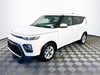 Used 2022 Kia Soul S image 1