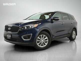 Used 2017 Kia Sorento LX w/ LX Convenience Package image 1