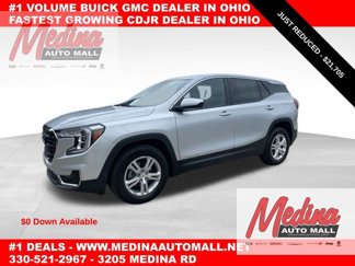 Used 2022 GMC Terrain SLE image 1