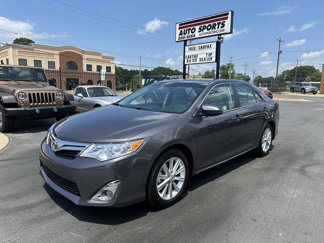 Used 2013 Toyota Camry XLE image 1