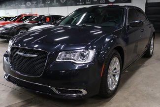 Used 2017 Chrysler 300 Limited image 1