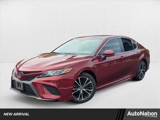 Certified 2018 Toyota Camry SE image 1