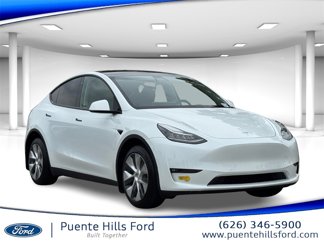 Used 2022 Tesla Model Y Long Range image 1