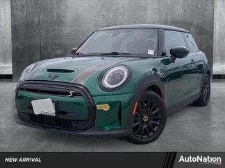 Used 2022 MINI Cooper SE image 1