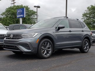 Used 2022 Volkswagen Tiguan SE image 1