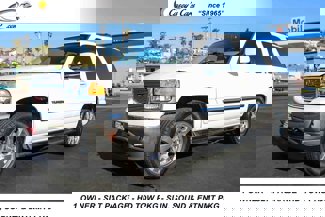 Used 2006 GMC Yukon SLT w/ SLT Preferred Equipment Group image 1