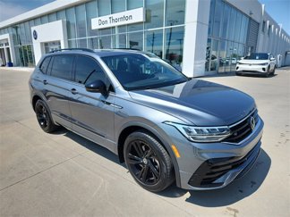 Used 2023 Volkswagen Tiguan SE R-Line image 1