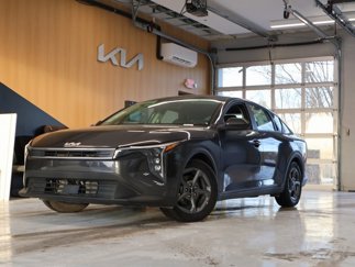 New 2025 Kia K4 LXS image 1