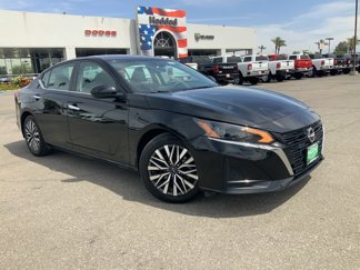 Used 2023 Nissan Altima 2.5 SV image 1