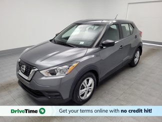 Used 2020 Nissan Kicks S image 1
