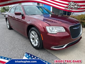 Used 2018 Chrysler 300 Touring image 1