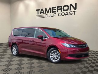 Used 2023 Chrysler Voyager LX image 1