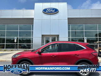 Used 2020 Ford Escape SE image 1