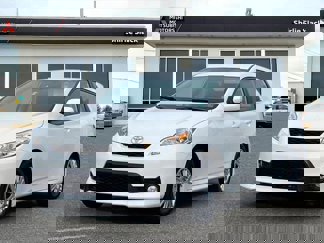 Used 2013 Toyota Matrix L image 1
