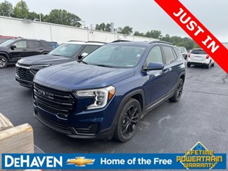 Used 2022 GMC Terrain SLE w/ Driver Convenience Package image 1