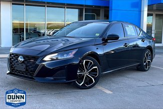 Used 2023 Nissan Altima 2.5 SR w/ SR Premium Package image 1