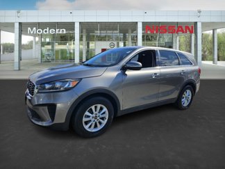 Used 2019 Kia Sorento LX image 1