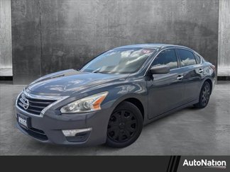 Used 2013 Nissan Altima 2.5 S image 1