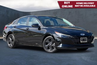 Used 2023 Hyundai Elantra SEL image 1