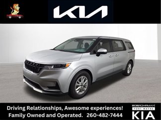 Used 2022 Kia Carnival LX image 1