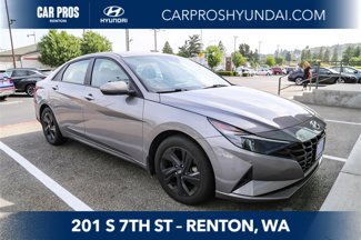 Used 2022 Hyundai Elantra SEL image 1