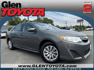 Used 2012 Toyota Camry LE image 1