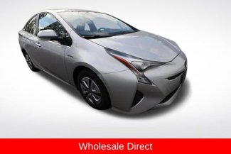 Used 2017 Toyota Prius Four image 1