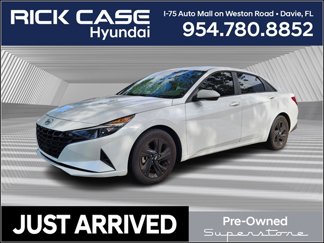 Used 2021 Hyundai Elantra SEL w/ Convenience Package image 1