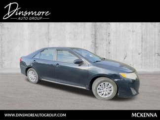 Used 2014 Toyota Camry LE image 1