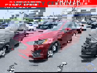 Used 2020 Ford Fusion SE image 1