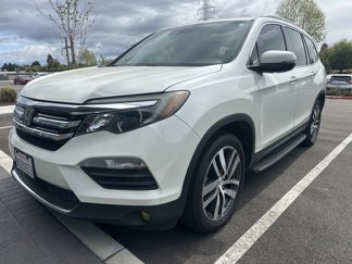 Used 2017 Honda Pilot Touring image 1