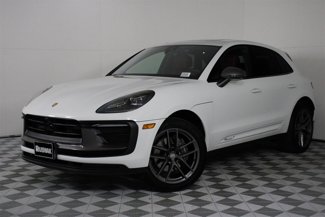 Certified 2025 Porsche Macan Turbo image 1