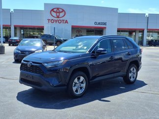 Used 2022 Toyota RAV4 XLE image 1