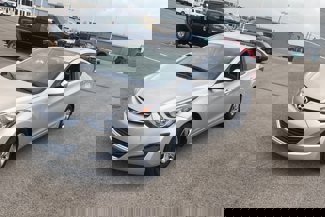 Used 2016 Hyundai Elantra SE image 1