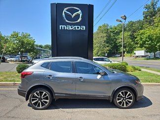 Used 2017 Nissan Rogue Sport SL image 1