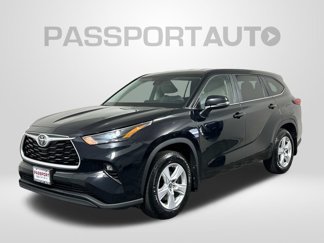 Used 2023 Toyota Highlander L image 1