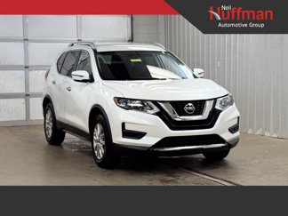Used 2019 Nissan Rogue SV image 1