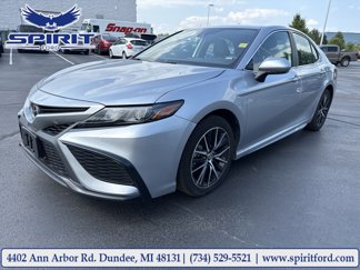Used 2024 Toyota Camry SE image 1